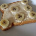 きょとん's cooksnap of when they made チーズいらずのチーズケーキトースト.