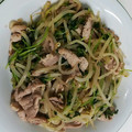 ☆うさきちさん☆'s cooksnap of when they made 節約簡単！豚こま豆苗もやし炒め♪.