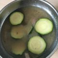 Yokchina's cooksnap of when they made ズッキーニとベーコンの洋風お味噌汁.