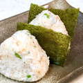 ChunChun☆≡'s cooksnap of when they made しらすと梅のウマウマおにぎり.