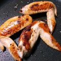 sihopopo's cooksnap of when they made おつまみにも最高◎手羽先の塩にんにく焼き.
