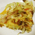 yo1125's cooksnap of when they made カニカマとキャベツのもちもち焼き.