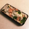 skateri's cooksnap of when they made 簡単♪鮭フレ大葉チーズおにぎり.