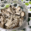 まくのうち's cooksnap of when they made レンジで簡単。きのこをストック！塩きのこ.