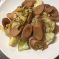 クックCWE49Z☆'s cooksnap of when they made 魚肉ソーセージとキャベツの旨辛ポン酢炒め.
