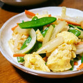 猫のオソマ's cooksnap of when they made 絹さやと新玉ねぎとベーコンの卵炒め.