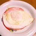 zuboraまま's cooksnap of when they made 朝食に！黄身がハムの上のハムエッグ.