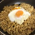 海ちゃん大好き♡'s cooksnap of when they made とろけるチーズとたまごの辛ラーメン.