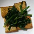 ぺこ結's cooksnap of when they made 材料2つ。厚揚げとニラのカレー炒め.