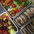赤猫☆'s cooksnap of when they made おにぎらずの進化形？簡単スクエアおにぎり.
