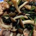 クックYQGN2B☆'s cooksnap of when they made 豚こまとほうれん草のパパッと炒め.
