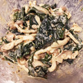 喜八＆Hacchi's cooksnap of when they made 簡単！しめじとわかめのゴマ辛子マヨ和え.
