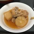 tukurep989's cooksnap of when they made 圧力鍋でトロける大根と鶏手羽元の煮物.