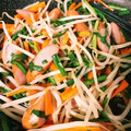しろみけさん's cooksnap of when they made ニラ&ソーセージともやし炒め❤ゆりさん風.