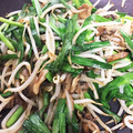 ゆちゅ55's cooksnap of when they made にらともやしと舞茸のオイスターソース炒め.