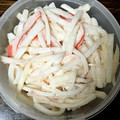 もも80's cooksnap of when they made 大根とカニカマのわさマヨサラダ.
