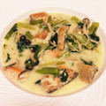 Mio＊Masa's cooksnap of when they made 鮭ときのこのクリーム煮.