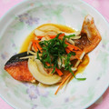 ＊れいぴん＊'s cooksnap of when they made 鮭の焼きびたし　with　大根＆人参♪.