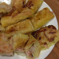 おにぎりちゃんママ's cooksnap of when they made 簡単お安く　うんまい！新玉ねぎの春巻き.