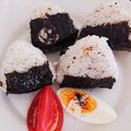 eiyoushi's cooksnap of when they made 毎日おにぎり２　　シャケフレーク・ゆかり.