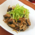 なおしゃんぺっ's cooksnap of when they made えのき・ しいたけ・エリンギのきのこ炒め.
