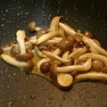 chou*'s cooksnap of when they made お弁当の1品に！しめじのバター醤油炒め.