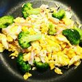 なおぴんズ's cooksnap of when they made 簡単！カニかまブロッコリー炒め！.