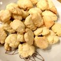 けぃこ。だぃご's cooksnap of when they made 材料４つだけ☆サクサククッキー.