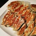 yurimekko。's cooksnap of when they made 簡単！我が家の餃子はニラと肉〜〜^ ^.