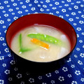 ｍａｒｉ♪'s cooksnap of when they made ✿きぬさやと新たまねぎの✿お味噌汁✿.