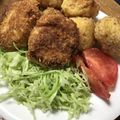mamn0120's cooksnap of when they made 鮭缶とおからのコロッケ.