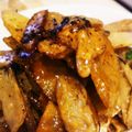 マロン625's cooksnap of when they made 豚肉とごぼうのマヨネーズ炒め.