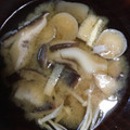 クックC2GECR☆'s cooksnap of when they made 簡単美味・4種の茸のキノコ汁（麺つゆ）.