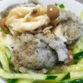hicoro2999's cooksnap of when they made きゅうりとエリンギのゆかりみぞれあえ.