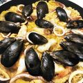 しろかく's cooksnap of when they made スペインの素で本格フライパンパエリア♪.