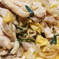 ゆちと・ω・'s cooksnap of when they made もやしとニラと豚肉のピリ辛炒め.
