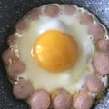 Yokchina's cooksnap of when they made お花の目玉焼き♪.