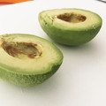 y_u♡'s cooksnap of when they made 簡単5分◎アボカドの皮とタネを上手にとる.