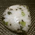 ジョングレ's cooksnap of when they made 野沢菜と塩昆布のおにぎり.