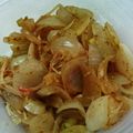 ☆★のっぴ★☆'s cooksnap of when they made お弁当に♪カニカマと玉ねぎのおかか炒め.