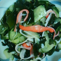 しんちゃのすけ's cooksnap of when they made 簡単♡カニカマとワカメとキュウリの酢の物.
