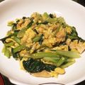 食べるの大好き♬'s cooksnap of when they made 丸葉黒小松菜と鶏もも肉の卵とじ♪.