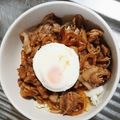 花太郎のお料理メモ's cooksnap of when they made 余った焼肉のタレで！5分で最高の牛丼！.