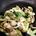＊てじこ＊'s cooksnap of when they made ちくわ、小松菜、ネギのオイスター炒め.