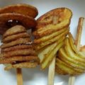 ミーちゃん姉妹のれ's cooksnap of when they made 唐揚げ粉で☆トルネードポテト☆.