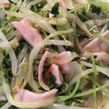 あやぷーー's cooksnap of when they made 簡単節約【モヤシと豆苗のサッと炒め】.