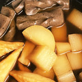 やえまりも's cooksnap of when they made 大根とこんにゃくとさつま揚げの煮物.