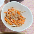 uyk9's cooksnap of when they made レンジで簡単★もやしと人参のナムル.