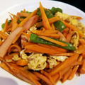 なっこめし's cooksnap of when they made 人参とピーマンと卵の炒め物.