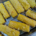 チカッティ's cooksnap of when they made お弁当！卵不使用のカニカマ棒フライ.